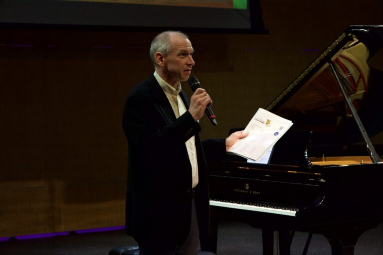 Dana in Bloom concert — April 19, 2026 (photo 249)