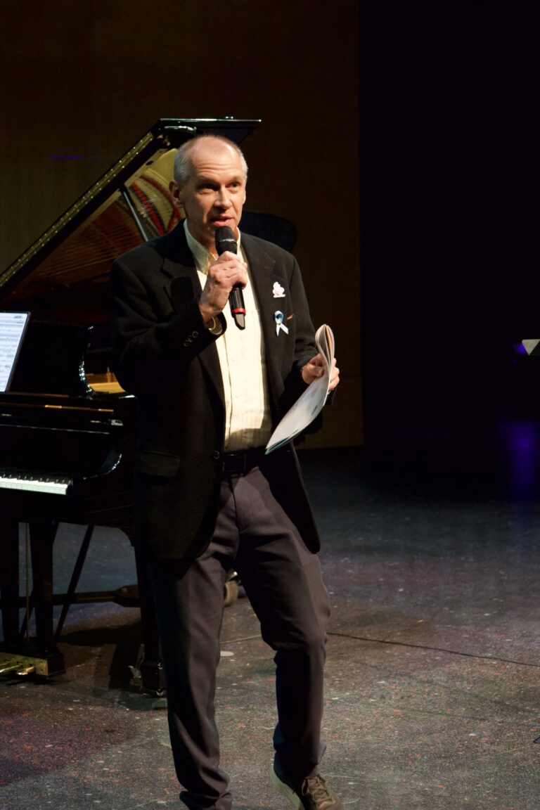 Dana in Bloom concert — April 19, 2026 (photo 253)
